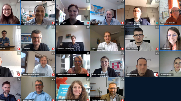 Screenshot von Teilnehmenden an der virtuellen Auftaktveranstaltung